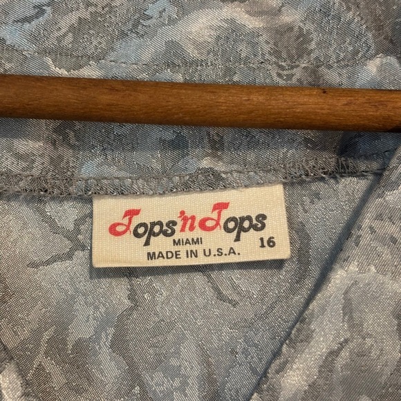 Vintage 80s Tops 'n Tops Miami USA Made Gray Shiny Blouse Women's 16 Button Down - Picture 3 of 10